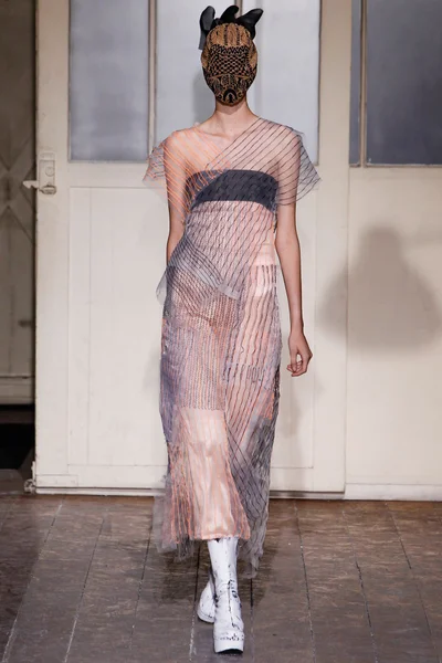 Look 9